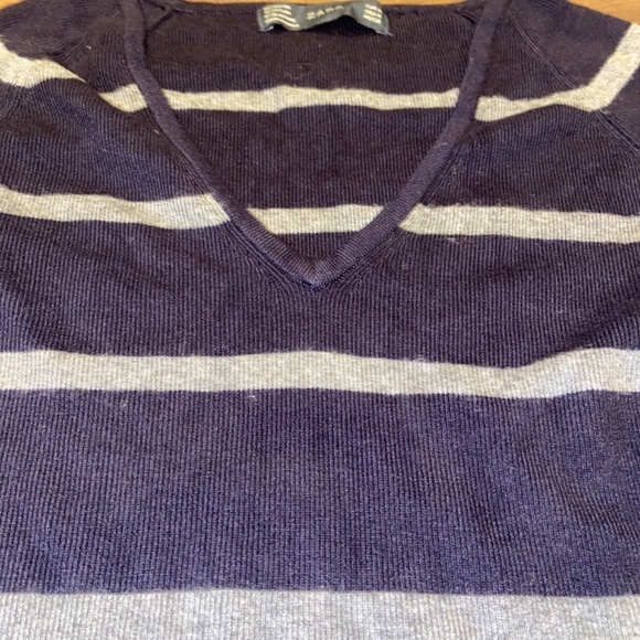 ZARA BLACK & GRAY STRIPED KNIT SWEATER SZ M RAYON NYLON ELASTANE PREPPY - Picture 6 of 7